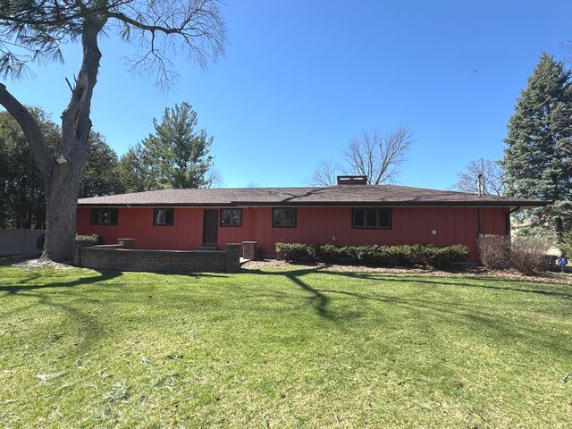 210 S Small Avenue, Kankakee, IL 60901