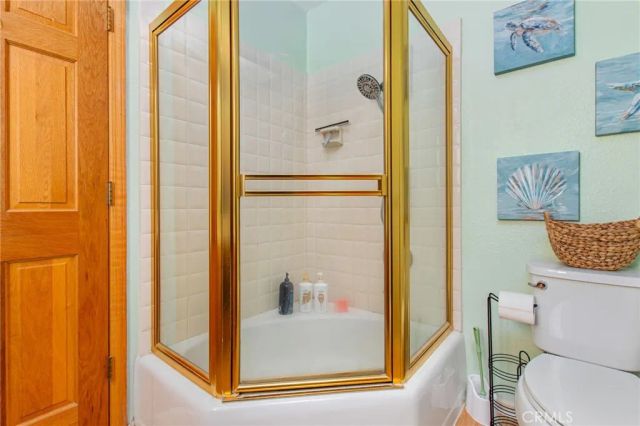 22811 Cove View, Canyon Lake, CA 92587