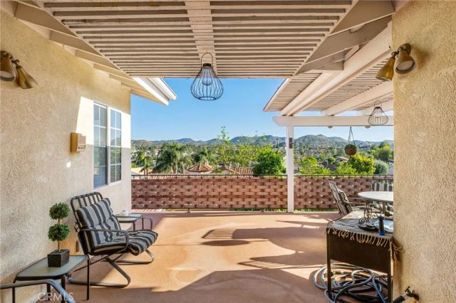 22811 Cove View, Canyon Lake, CA 92587