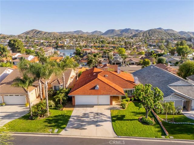 22811 Cove View, Canyon Lake, CA 92587