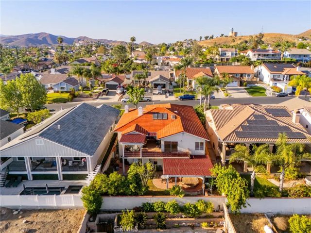 22811 Cove View, Canyon Lake, CA 92587