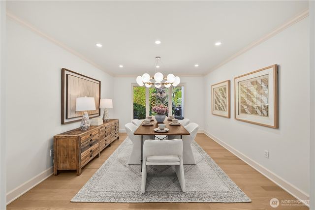 1365 92nd Avenue NE, Clyde Hill, WA 98004