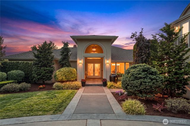 1365 92nd Avenue NE, Clyde Hill, WA 98004