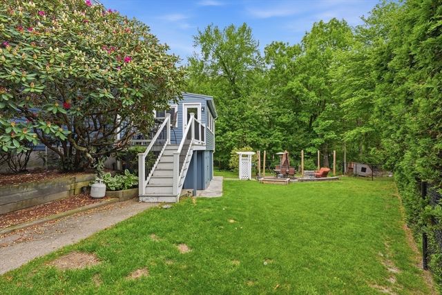 19 Debbie Ln, Milford, MA 01757