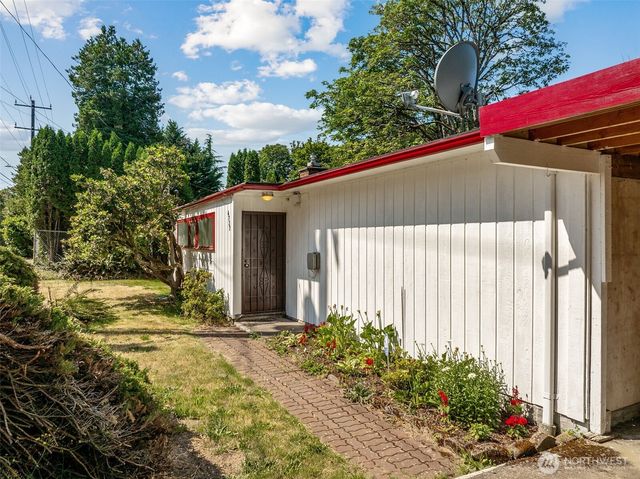 6727 21st Avenue SW, Seattle, WA 98106