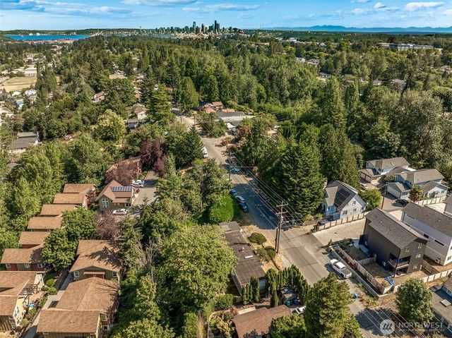 6727 21st Avenue SW, Seattle, WA 98106