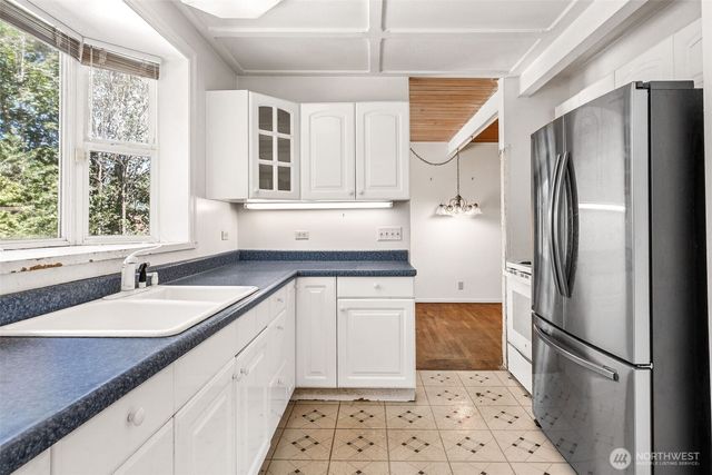 6727 21st Avenue SW, Seattle, WA 98106