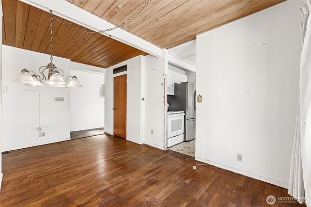6727 21st Avenue SW, Seattle, WA 98106