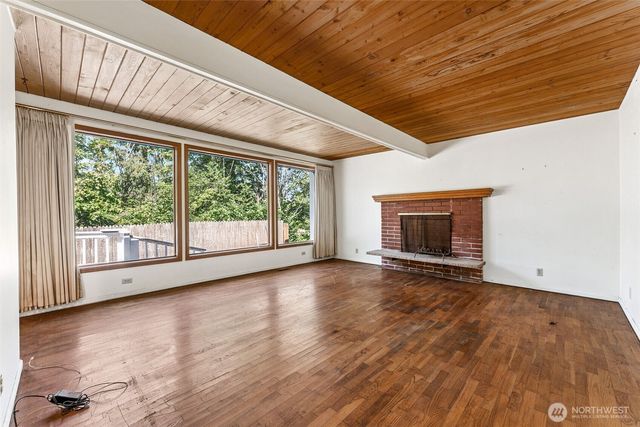 6727 21st Avenue SW, Seattle, WA 98106