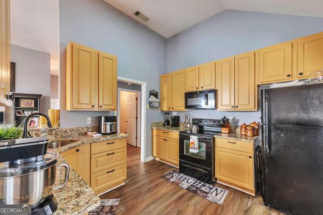 2255 Lake Royale Drive, Riverdale, GA 30296