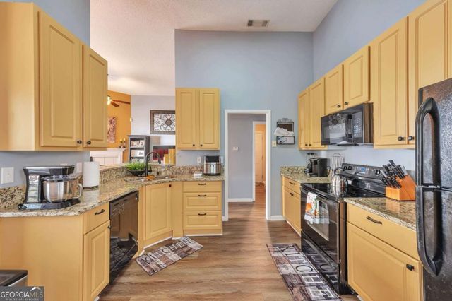 2255 Lake Royale Drive, Riverdale, GA 30296