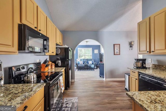 2255 Lake Royale Drive, Riverdale, GA 30296