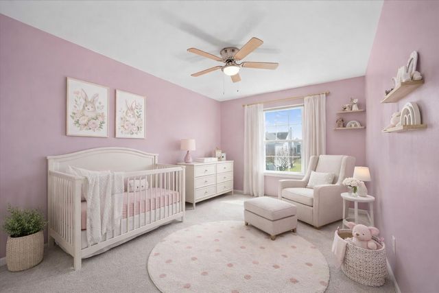 39W126 Revere House Lane, Geneva, IL 60134