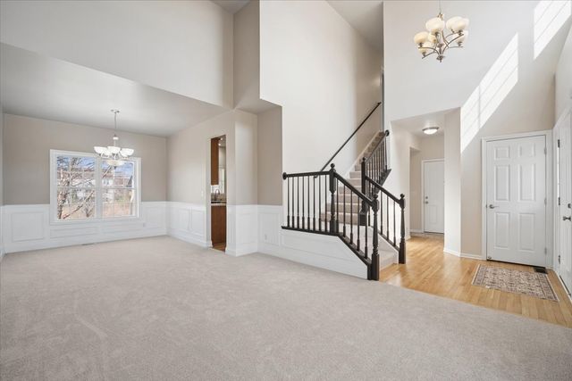 39W126 Revere House Lane, Geneva, IL 60134