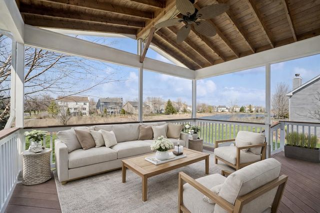 39W126 Revere House Lane, Geneva, IL 60134