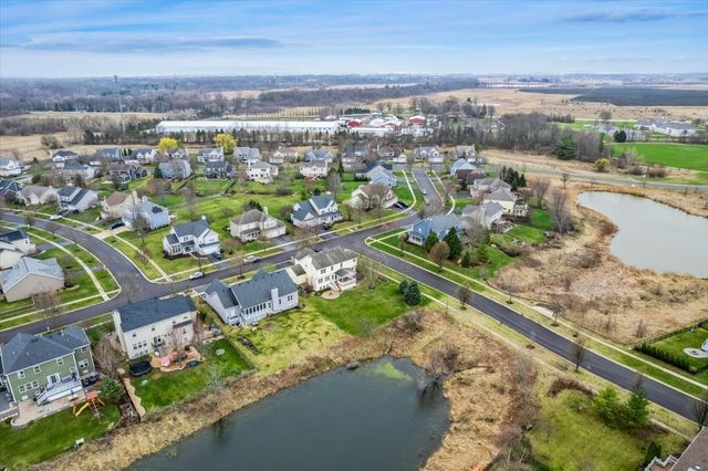 39W126 Revere House Lane, Geneva, IL 60134