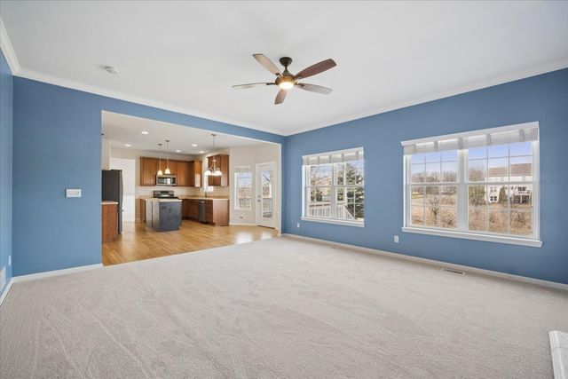 39W126 Revere House Lane, Geneva, IL 60134