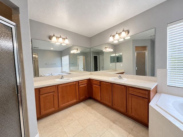 4043 WALTHAM FOREST DRIVE, Tavares, FL 32778