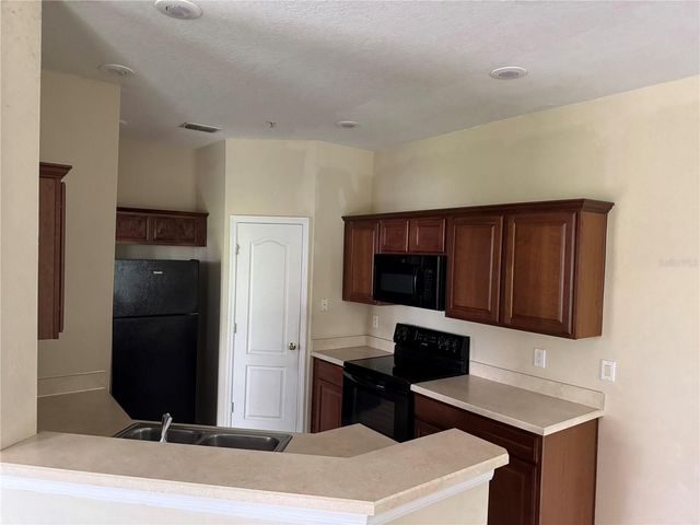 2020 SAN JACINTO CIRCLE 200, Sanford, FL 32771