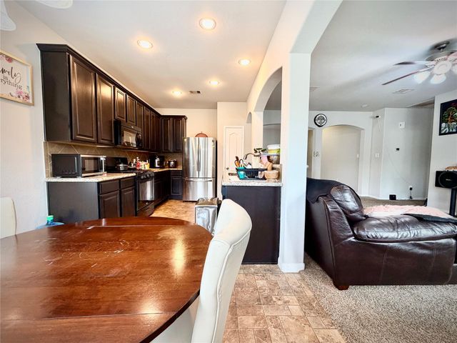 310 Gulf Winds Drive, Bacliff, TX 77518