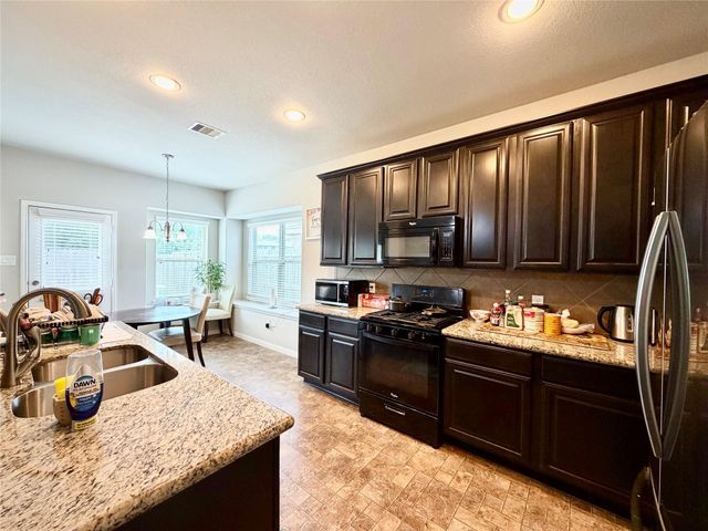 310 Gulf Winds Drive, Bacliff, TX 77518