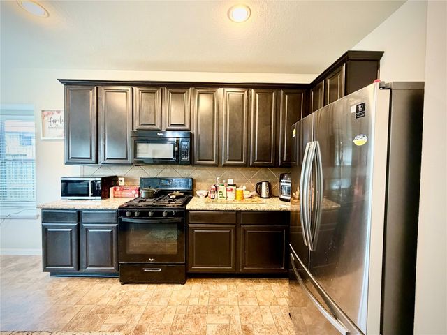 310 Gulf Winds Drive, Bacliff, TX 77518