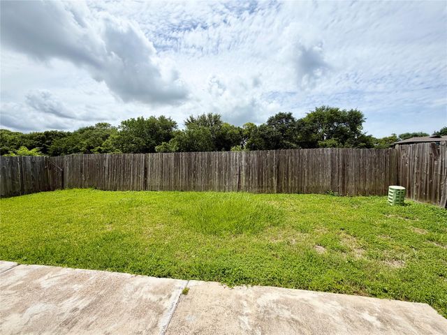 310 Gulf Winds Drive, Bacliff, TX 77518