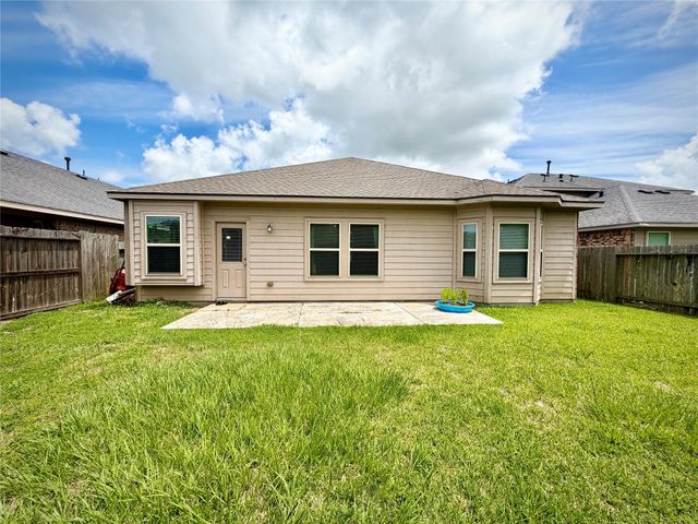 310 Gulf Winds Drive, Bacliff, TX 77518