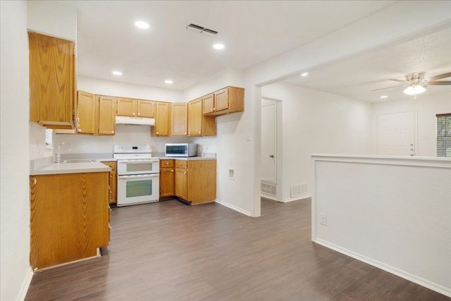 1829 Ridgewood Road, Denison, TX 75020