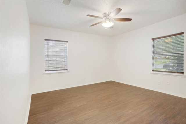 1829 Ridgewood Road, Denison, TX 75020