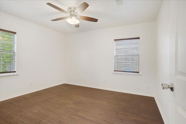 1829 Ridgewood Road, Denison, TX 75020