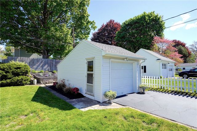 119 Woodbine Avenue, East Rochester, NY 14445