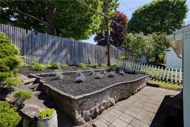 119 Woodbine Avenue, East Rochester, NY 14445