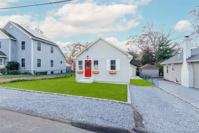 56 Shell Road, Rocky Point, NY 11778