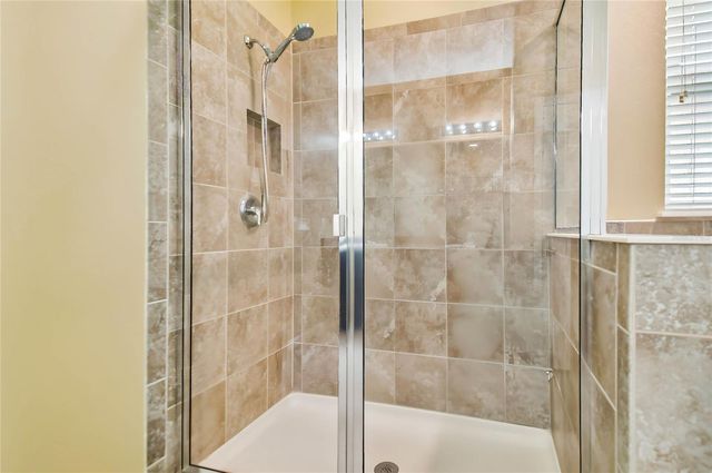 10507 AVIAN FORREST DRIVE, Riverview, FL 33578