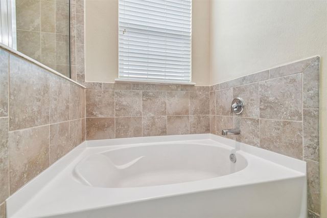 10507 AVIAN FORREST DRIVE, Riverview, FL 33578