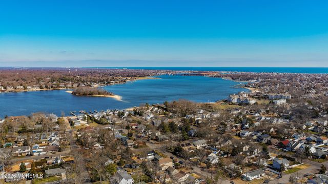 207 River Edge Drive, Point Pleasant, NJ 08742