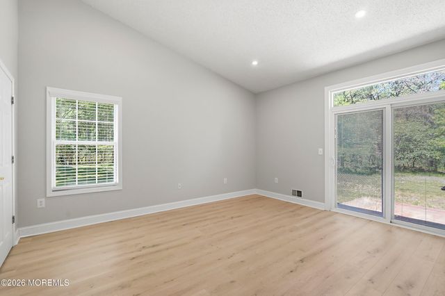 88 Riva Boulevard, Brick, NJ 08723