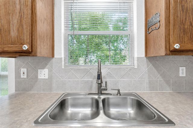 105 County Road 146, Burnet, TX 78611