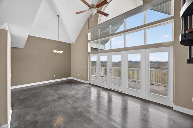 7100 Dale Ridge Rd Unit J5, Lancaster, TN 38569