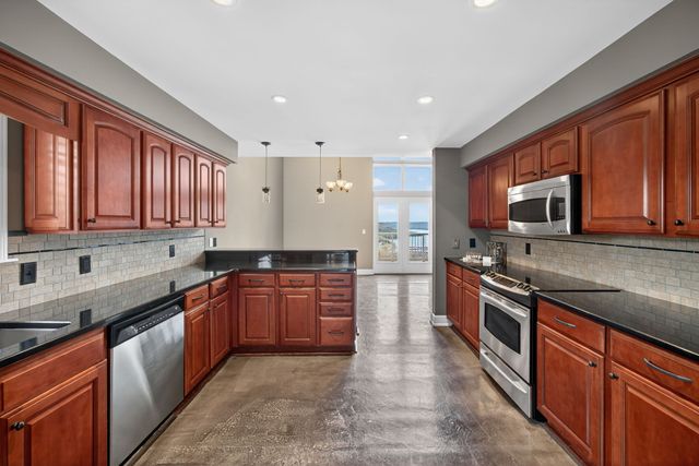 7100 Dale Ridge Rd Unit J5, Lancaster, TN 38569