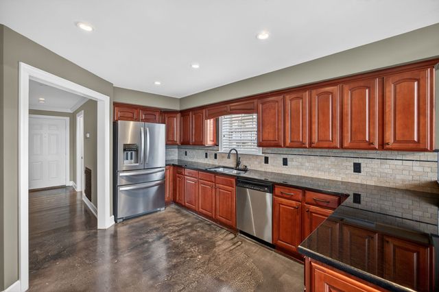 7100 Dale Ridge Rd Unit J5, Lancaster, TN 38569