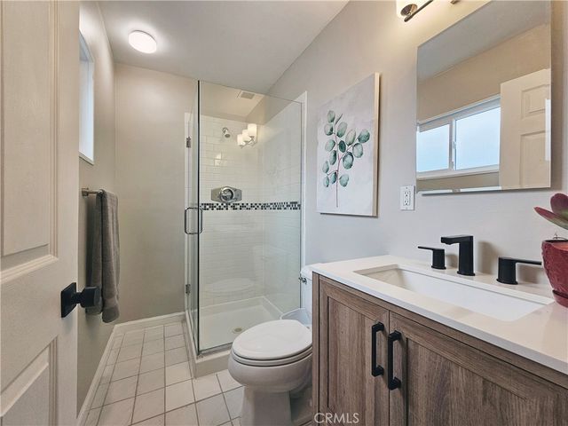 6737 Jellico, Lake Balboa, CA 91406