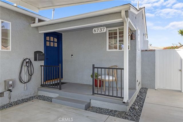 6737 Jellico, Lake Balboa, CA 91406