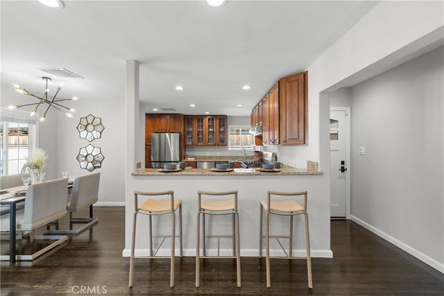 6737 Jellico, Lake Balboa, CA 91406