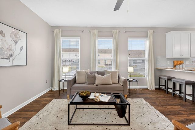 163 Alderwood Circle N, Plain City, OH 43064