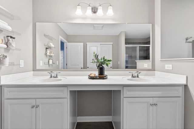 163 Alderwood Circle N, Plain City, OH 43064