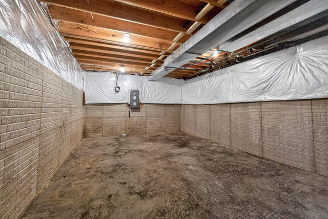 163 Alderwood Circle N, Plain City, OH 43064