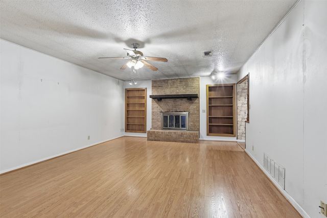 135 46th Street SW, Paris, TX 75460