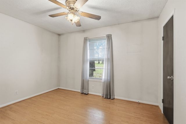 135 46th Street SW, Paris, TX 75460